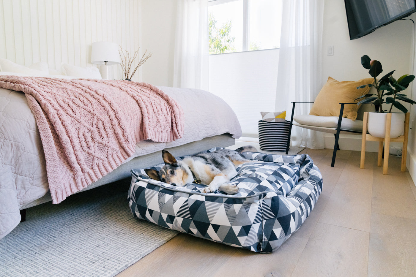 Mosaic Lounge Bed